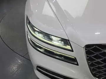 2023 Genesis G80 с пробегом 70 461 км