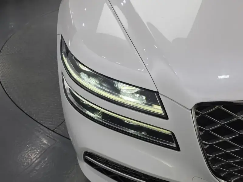 2023 Genesis G80 с пробегом 70 461 км