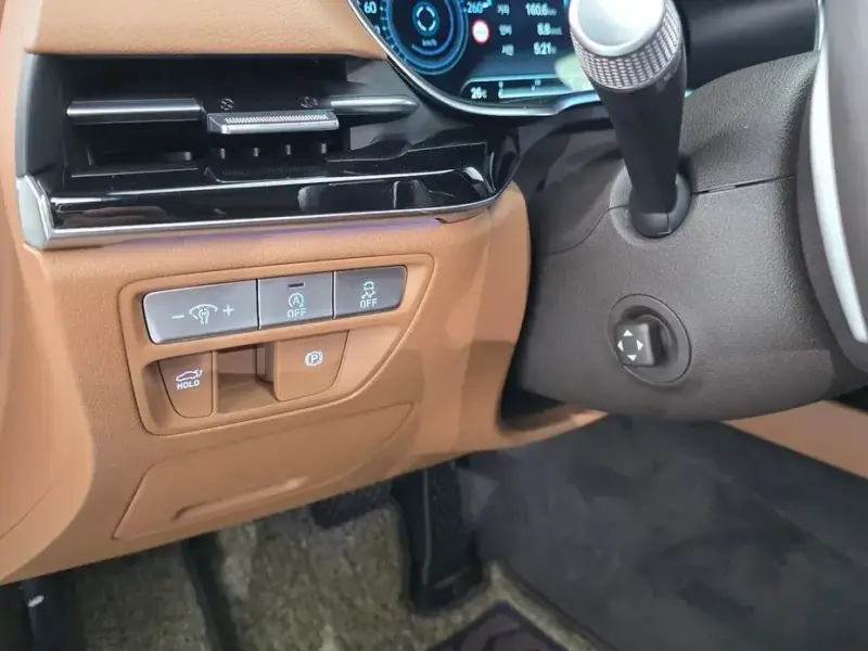 2023 Genesis G80 с пробегом 70 461 км