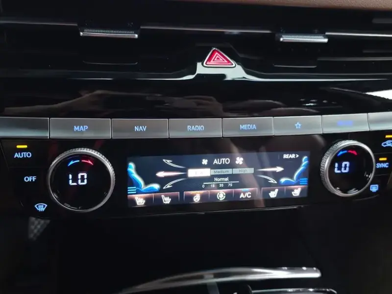 2023 Genesis G80 с пробегом 70 461 км