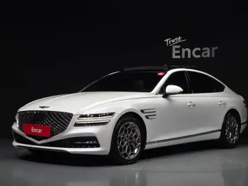 2023 Genesis G80 с пробегом 13 748 км