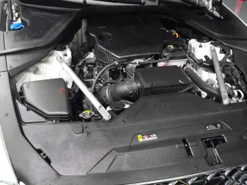 2023 Genesis G80 с пробегом 13 748 км
