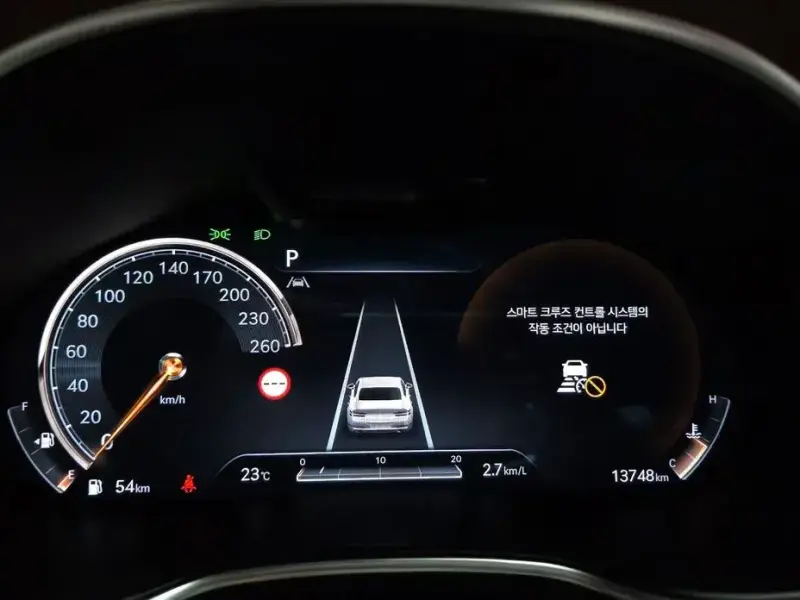 2023 Genesis G80 с пробегом 13 748 км