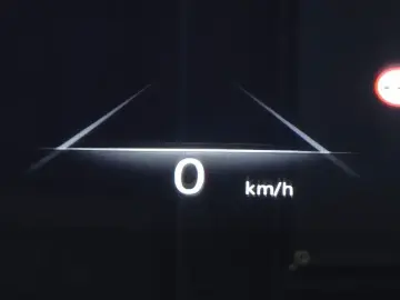 2023 Genesis G80 с пробегом 13 748 км