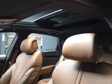 2023 Genesis G80 с пробегом 13 748 км