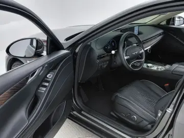 2023 Genesis G80 с пробегом 35 572 км