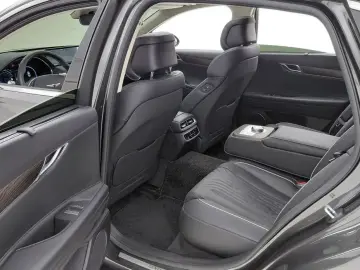 2023 Genesis G80 с пробегом 35 572 км