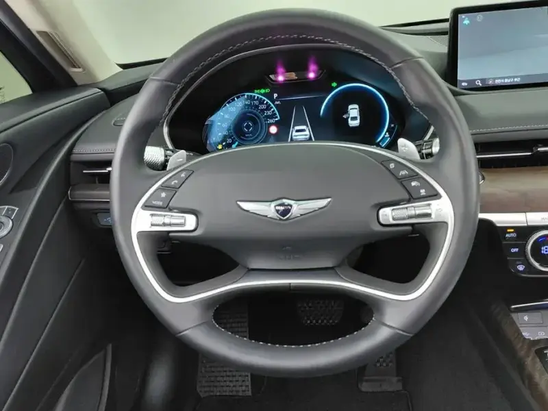 2023 Genesis G80 с пробегом 35 572 км