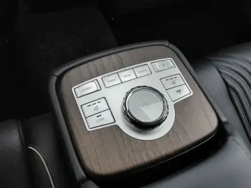 2023 Genesis G80 с пробегом 35 572 км