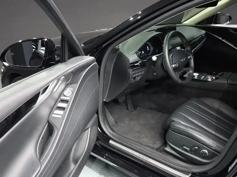 2023 Genesis G80 с пробегом 93 876 км