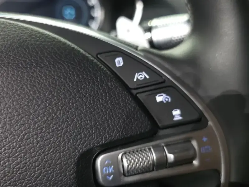 2023 Genesis G80 с пробегом 93 876 км