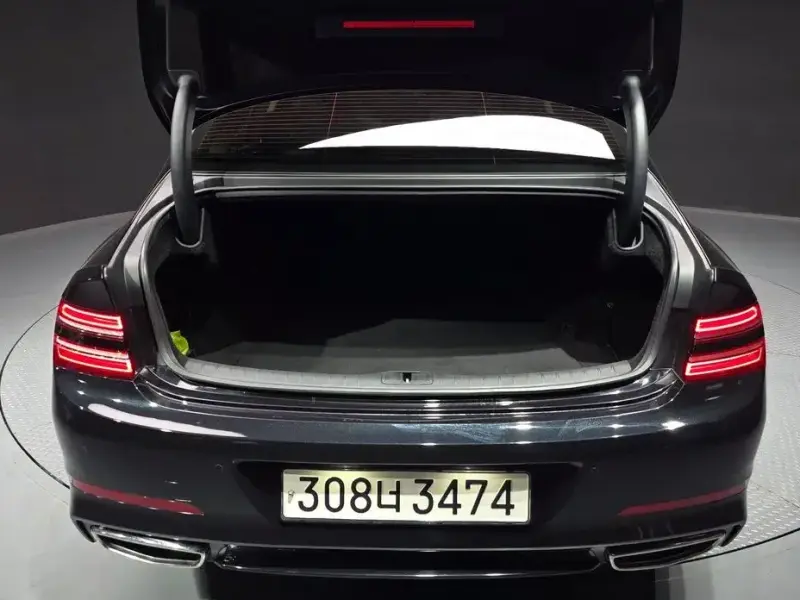2023 Genesis G80 с пробегом 93 876 км