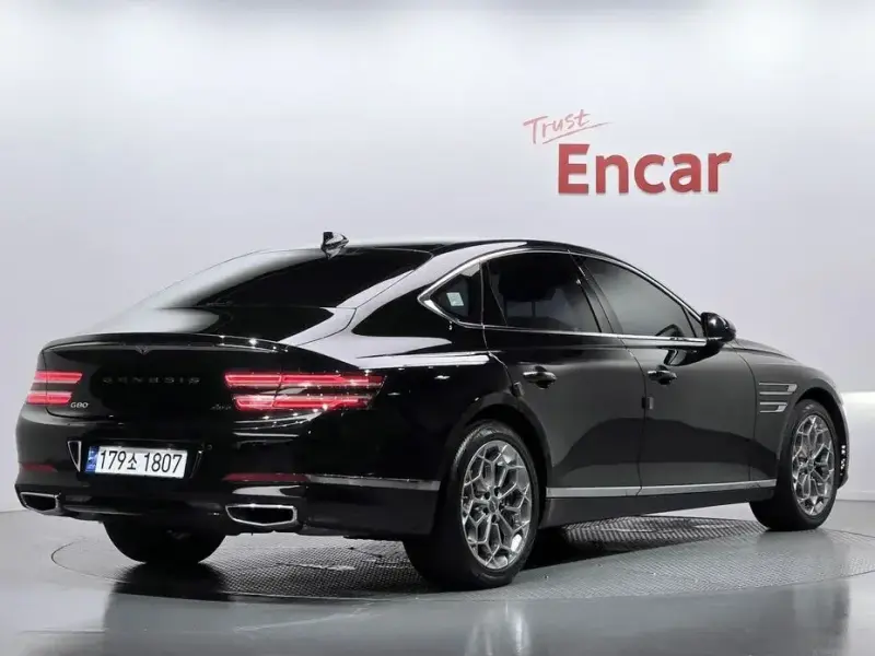 2023 Genesis G80 с пробегом 67 546 км