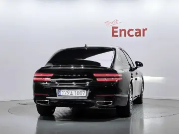 2023 Genesis G80 с пробегом 67 546 км