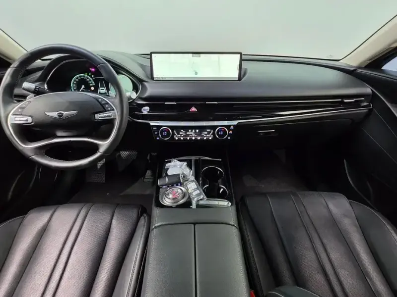 2023 Genesis G80 с пробегом 67 546 км