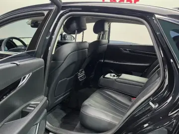 2023 Genesis G80 с пробегом 67 546 км
