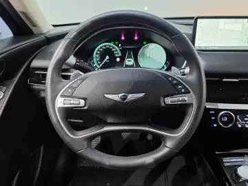 2023 Genesis G80 с пробегом 67 546 км