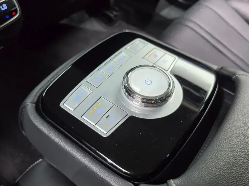 2023 Genesis G80 с пробегом 67 546 км