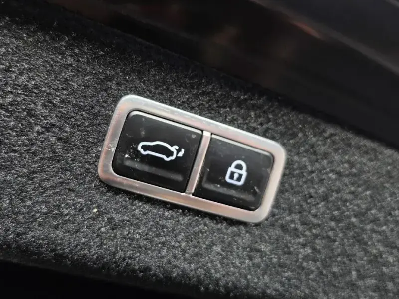 2023 Genesis G80 с пробегом 67 546 км