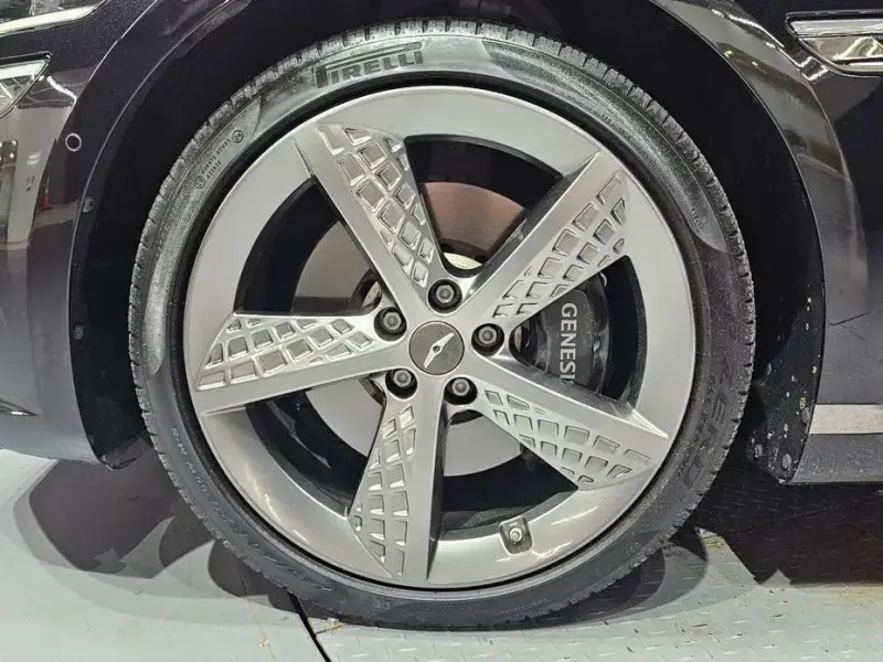 2023 Genesis G80 с пробегом 44 261 км