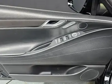 2023 Genesis G80 с пробегом 44 261 км