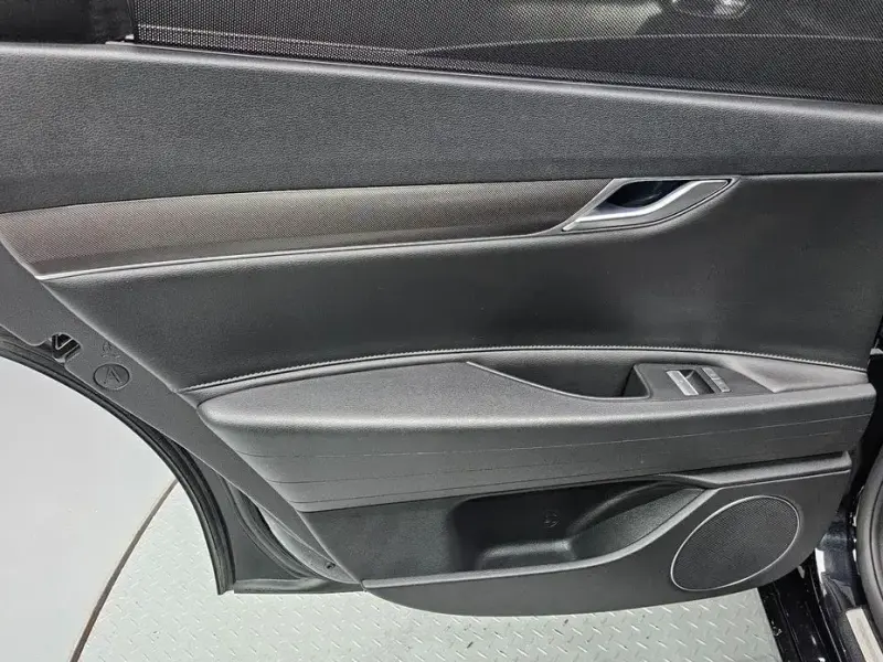 2023 Genesis G80 с пробегом 44 261 км