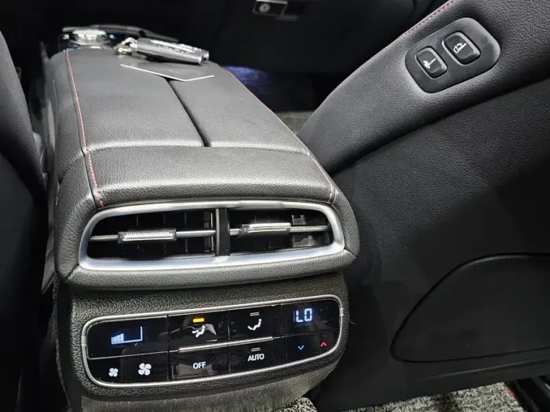2023 Genesis G80 с пробегом 44 261 км