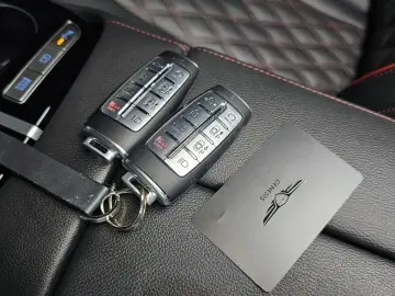 2023 Genesis G80 с пробегом 44 261 км