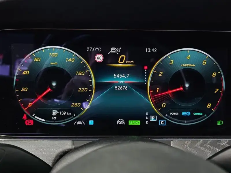 2022 Mercedes-Benz E-Класс с пробегом 52 676 км