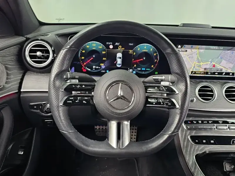 2022 Mercedes-Benz E-Класс с пробегом 52 676 км