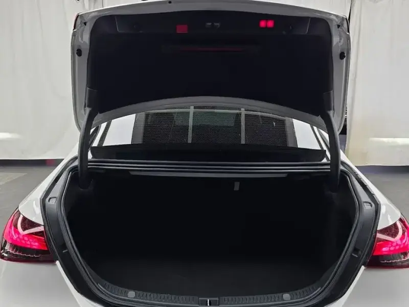 2022 Mercedes-Benz E-Класс с пробегом 52 676 км