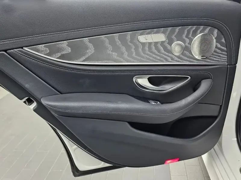 2022 Mercedes-Benz E-Класс с пробегом 52 676 км
