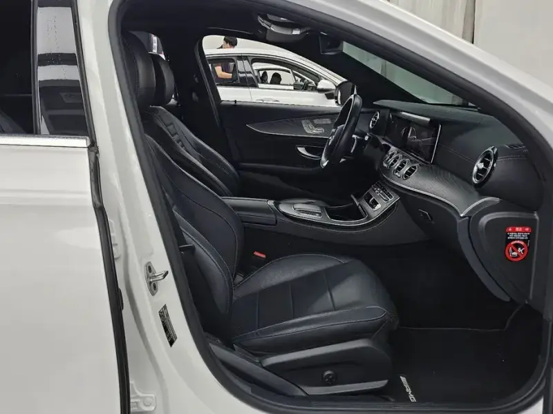 2022 Mercedes-Benz E-Класс с пробегом 52 676 км