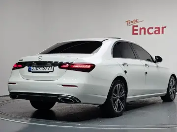 2022 Mercedes-Benz E-Класс с пробегом 48 204 км