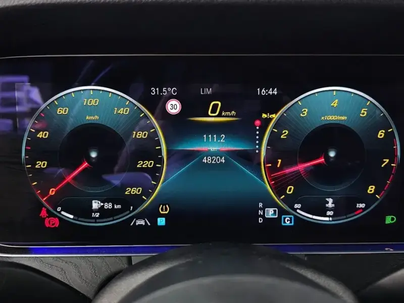2022 Mercedes-Benz E-Класс с пробегом 48 204 км