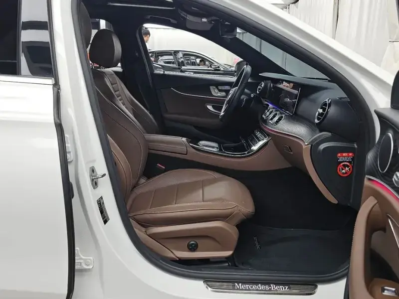 2022 Mercedes-Benz E-Класс с пробегом 48 204 км