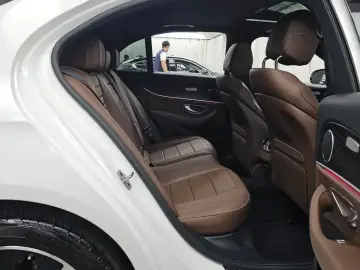 2022 Mercedes-Benz E-Класс с пробегом 48 204 км