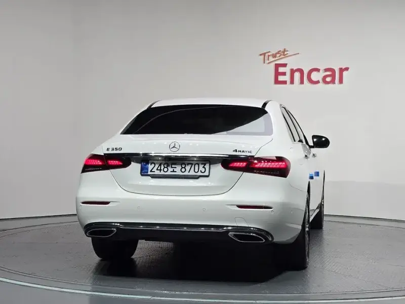 2023 Mercedes-Benz E-Класс с пробегом 23 605 км