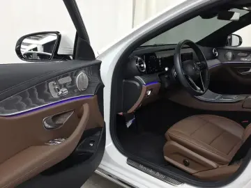 2023 Mercedes-Benz E-Класс с пробегом 23 605 км