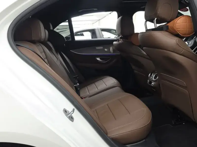 2023 Mercedes-Benz E-Класс с пробегом 23 605 км
