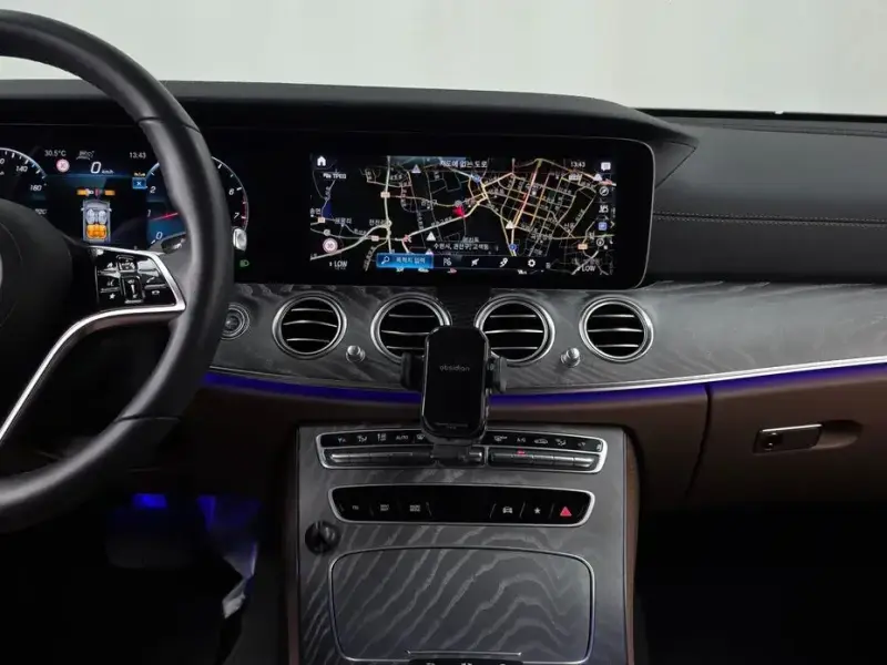 2023 Mercedes-Benz E-Класс с пробегом 23 605 км