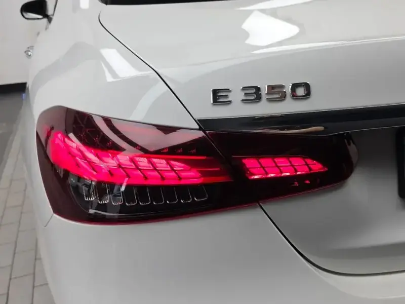 2023 Mercedes-Benz E-Класс с пробегом 23 605 км