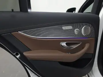 2023 Mercedes-Benz E-Класс с пробегом 23 605 км