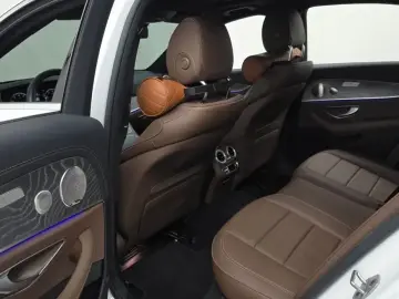 2023 Mercedes-Benz E-Класс с пробегом 23 605 км