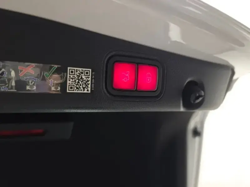 2023 Mercedes-Benz E-Класс с пробегом 23 605 км
