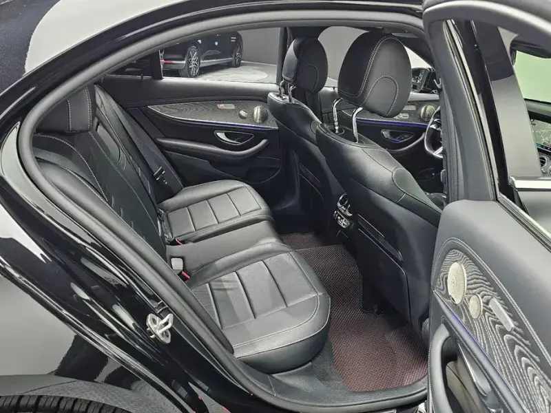 2022 Mercedes-Benz E-Класс с пробегом 102 236 км