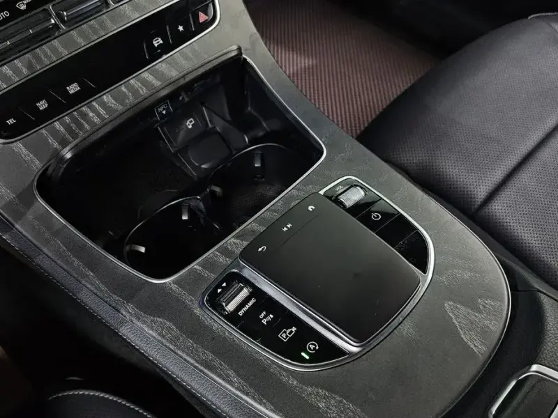 2022 Mercedes-Benz E-Класс с пробегом 102 236 км