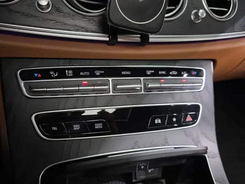 2021 Mercedes-Benz E-Класс с пробегом 74 613 км