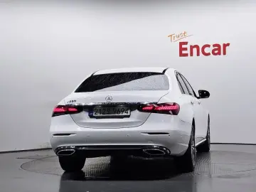2021 Mercedes-Benz E-Класс с пробегом 67 272 км
