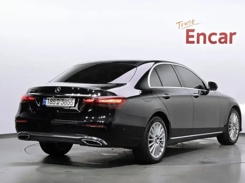 2022 Mercedes-Benz E-Класс с пробегом 56 696 км
